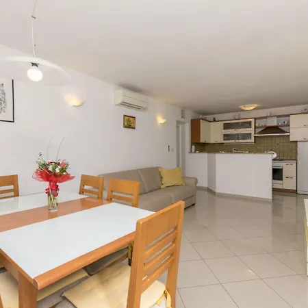 Maja Appartement