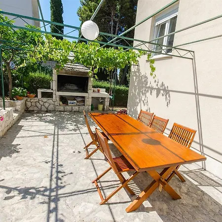 Apartment Maja *