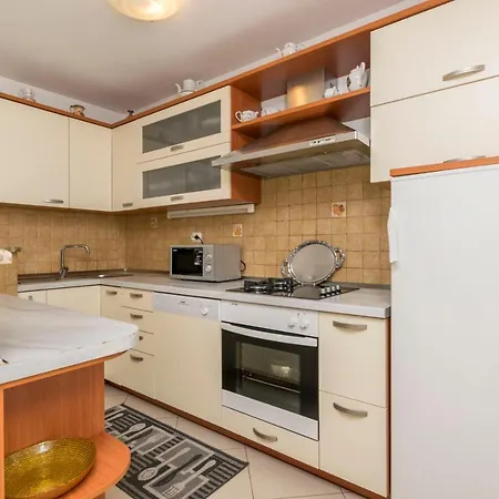 Apartment Maja